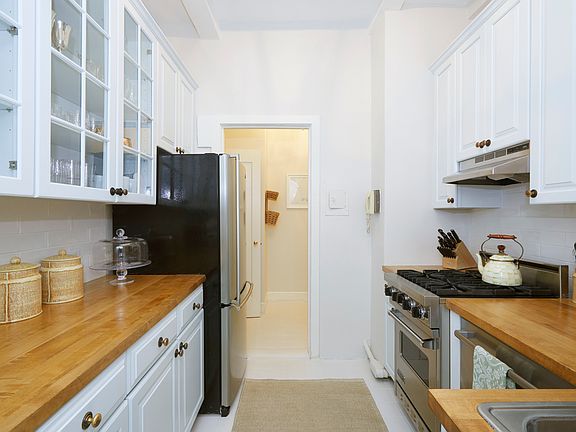 5th image of 108 E 86th St APT 2S