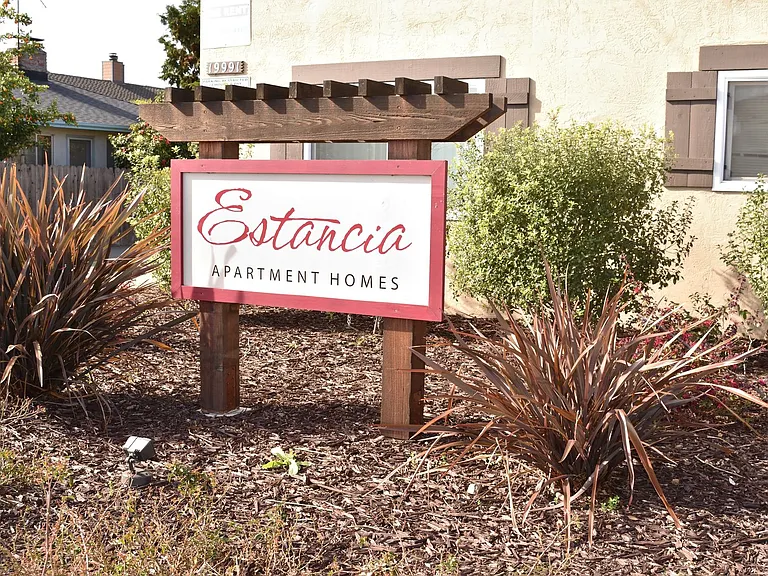 19991 Santa Maria Ave — Photo 5