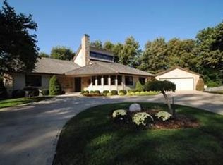 8325 Outlook Ln, Overland Park, KS 66207