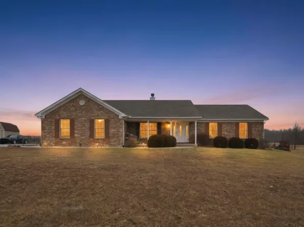 9 Lakeview Ct, Hartford City, IN 47348