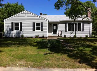 2 Perry Ave, Mattapoisett, MA 02739