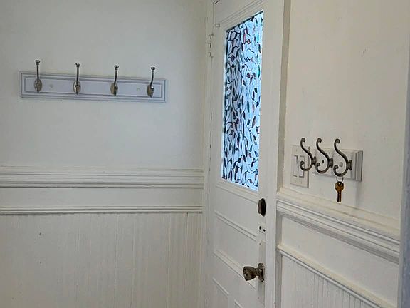 2nd image of 343 Lincoln Ave #1/2