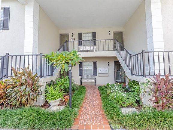 2nd image of 689 Lake Howard Dr NW APT 201
