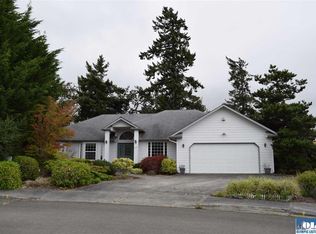 678 Oak View Pl, Sequim, WA 98382