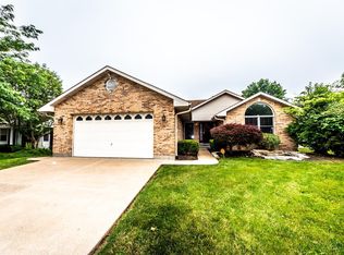 3628 Av De Paris Dr, Florissant, MO