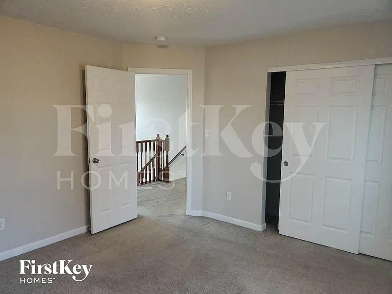 5606 Beechtree Ln — Photo 10