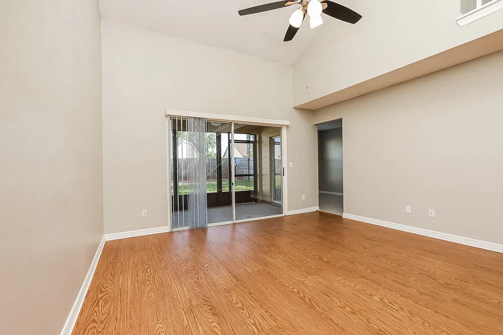 3 bed, 2.5 bath, 1783 sqft, $3,880 — Photo 4