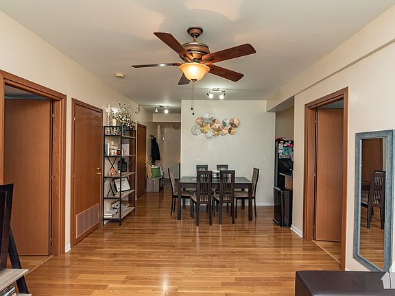 5th image of 6415 N Greenview Ave APT 2W