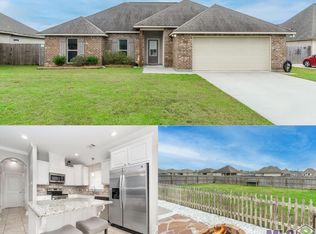 28290 Lake Bruin Dr, Livingston, LA 70754