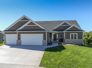 3249 Cassie Ln SW, Rochester, MN 55902