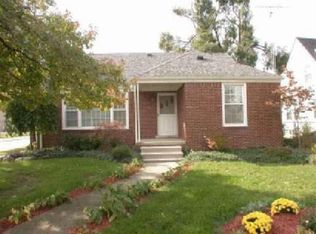 28476 Wesley Ave, Flat Rock, MI 48134