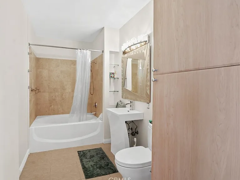 488 E Ocean Blvd #1114 — Photo 13