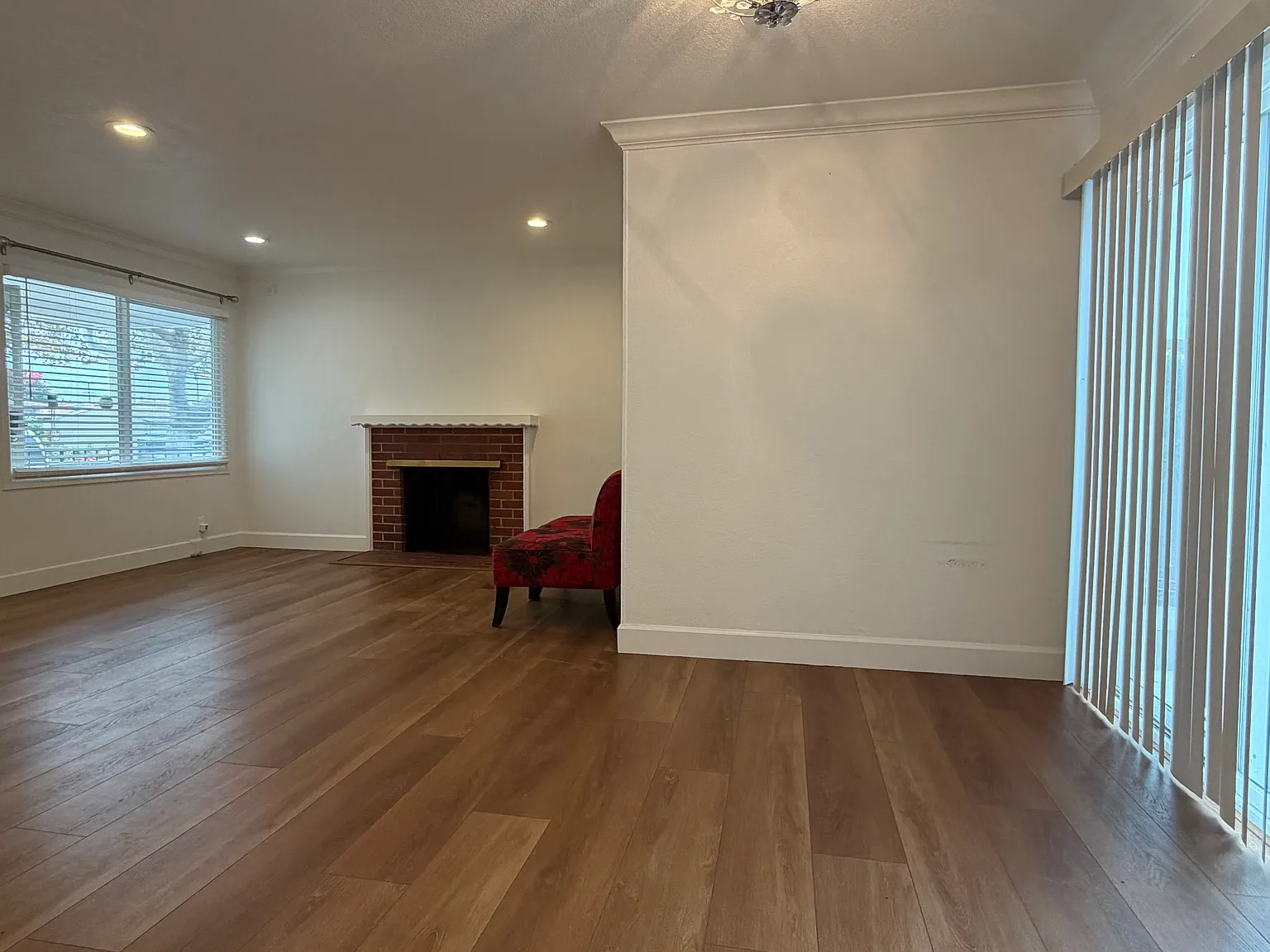 3 bed, 1000 sqft, $3,600 — Photo 4