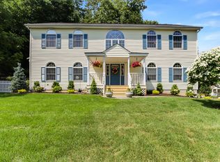 3 Maysey Ct, Denville, NJ 07834