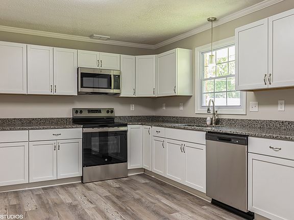 5th image of 505 Aurelia Lynn Dr