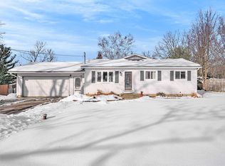 2542 Dan St, Jackson, MI 49201