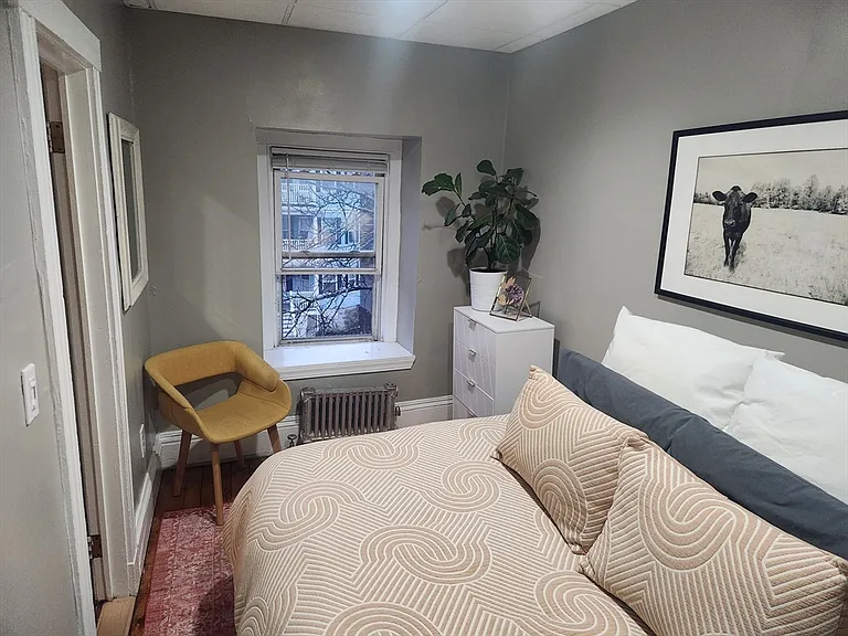 100 Pleasant St #4 — Photo 6