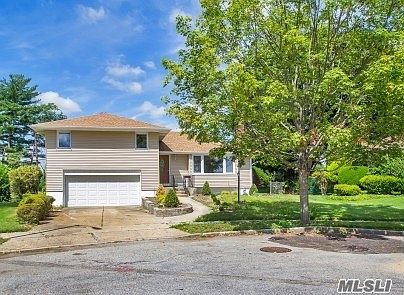 2nd image of 2161 Regent Ct S