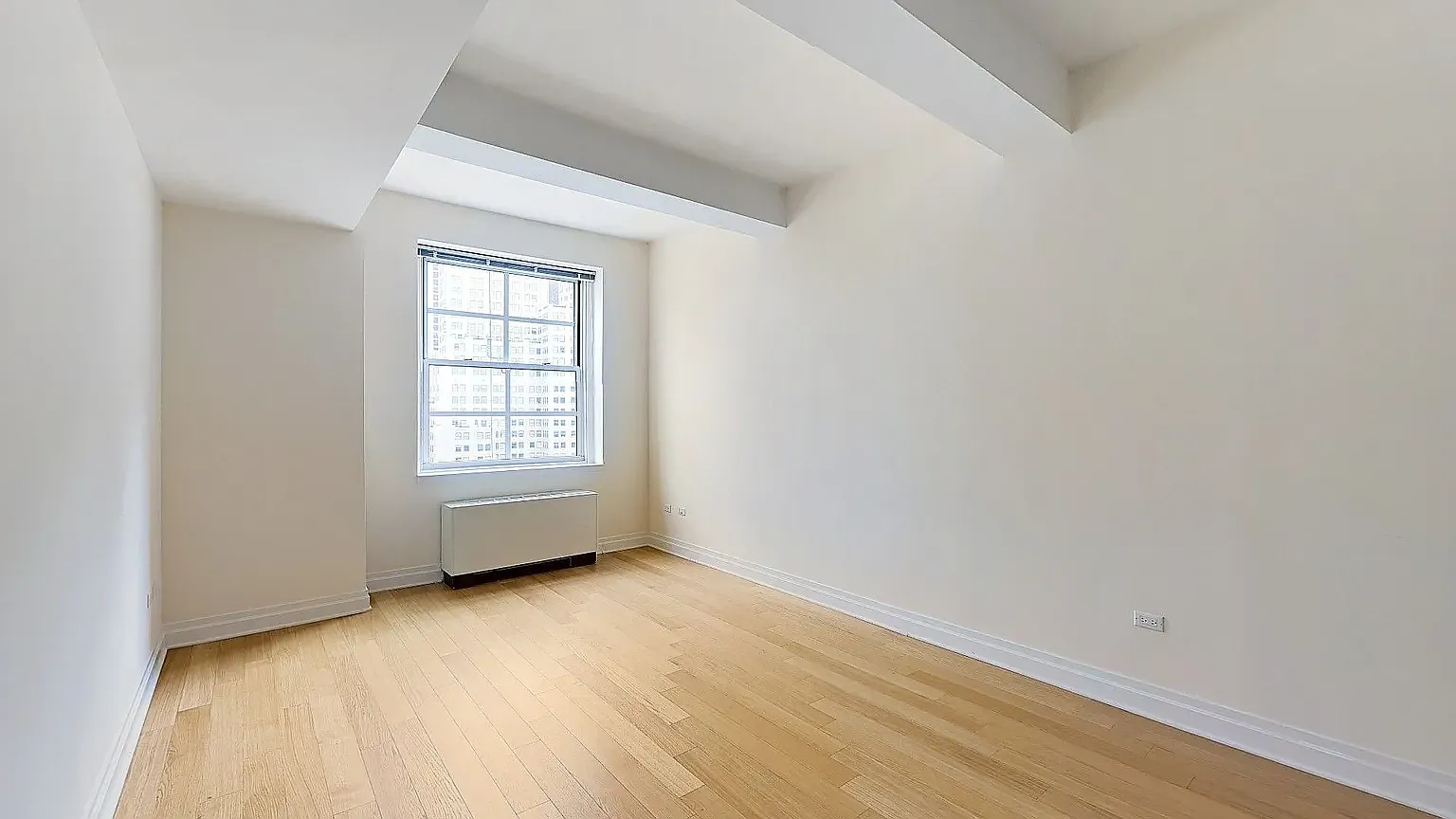 21 West Street — Photo 4