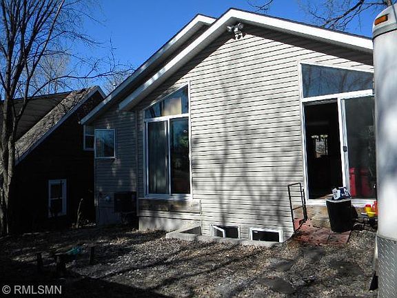 3rd image of 1134 6th St E