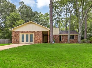 212 Raintree Dr, Albany, GA 31705