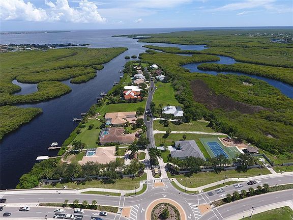 3rd image of 4011 Lea Marie Island Dr