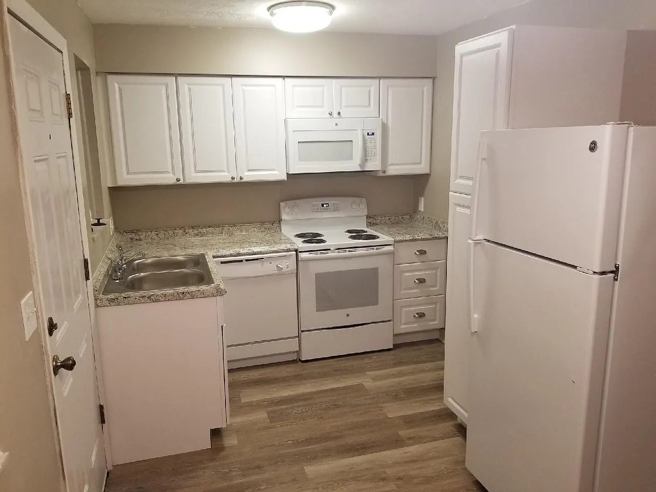 5695 Ironwood Ct — Photo 1