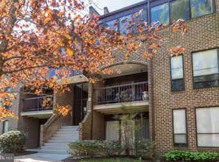 11216 Chestnut Grove Sq APT 217, Reston, VA 20190
