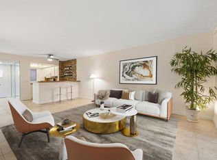 1407 N Sunrise Way UNIT 28, Palm Springs, CA 92262