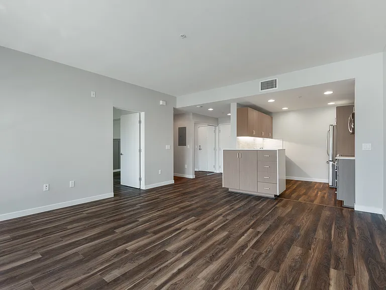 3100 6th Ave #207 — Photo 3
