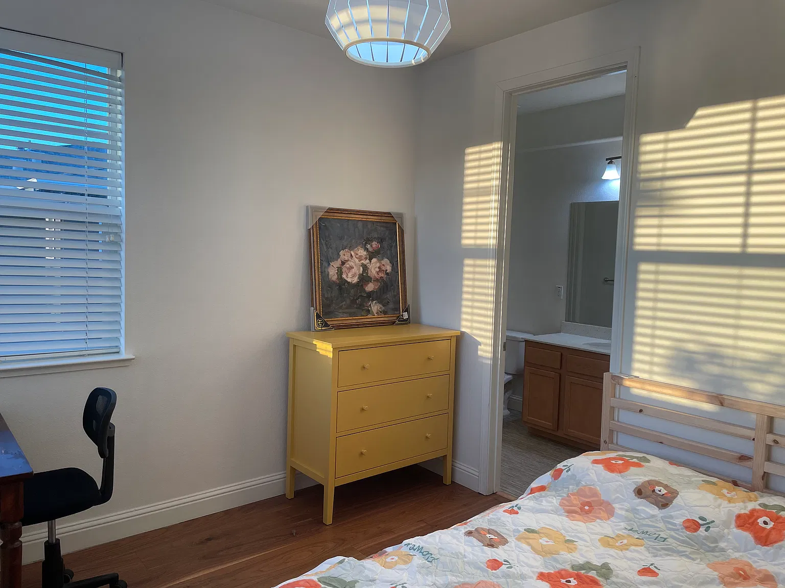 4 bed, 1879 sqft, $1,500 — Photo 2