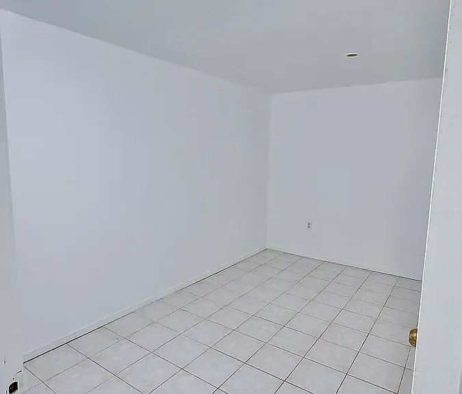 2578 W 16th St #1B — Photo 13