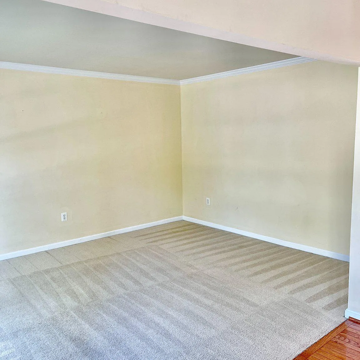 4 bed, 2.5 bath, 2428 sqft, $3,400 — Photo 3
