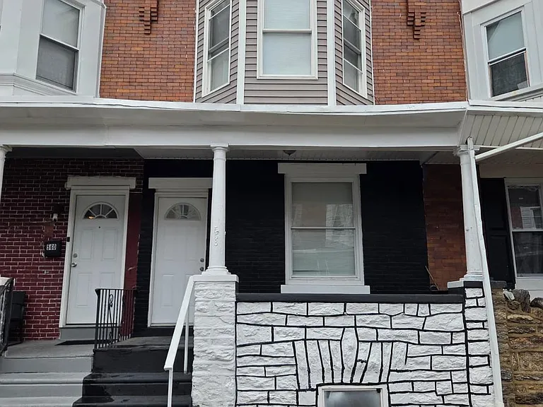 558 E Herman St — Photo 14