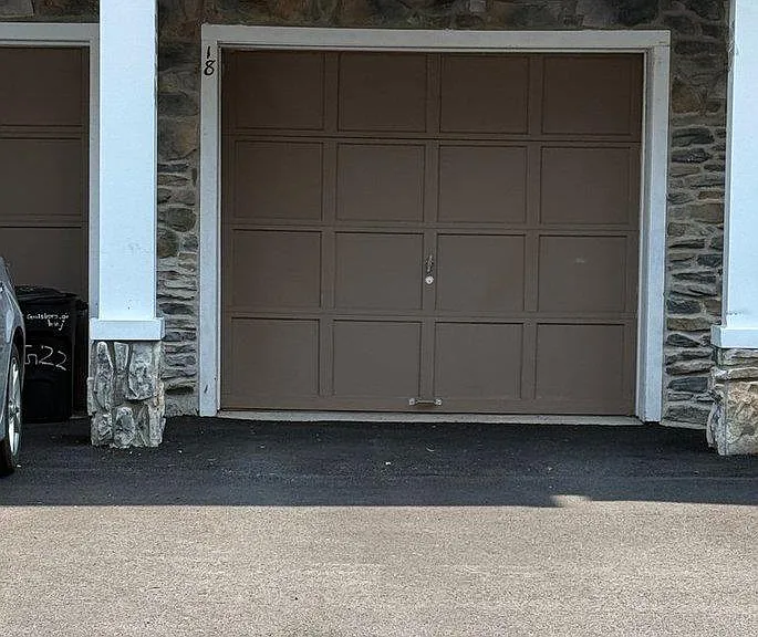 18 Guisborough Way — Photo 2