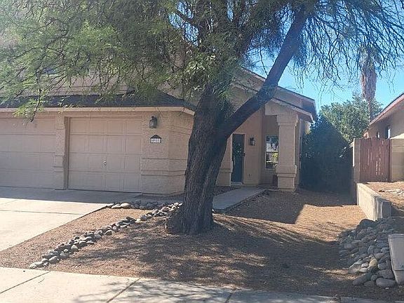 5th image of 4900 W Hurston Dr