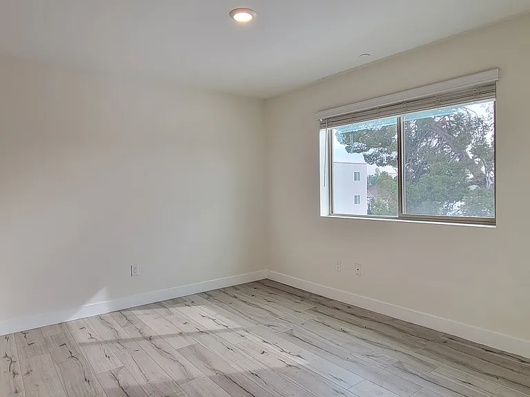 1110 Magnolia Ave #207 — Photo 7