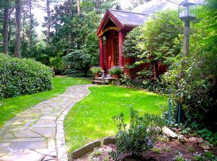 121 Pine St, Needham, MA 02492