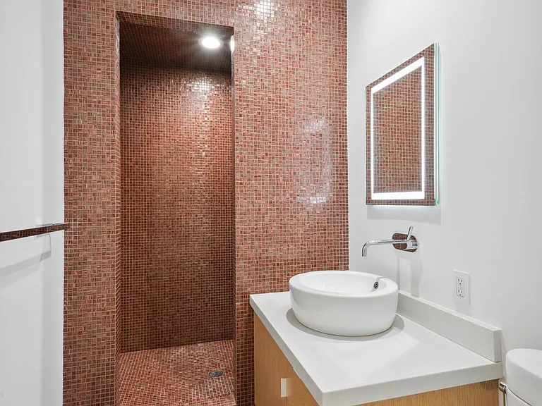 181 Sullivan St #PENTHOUSE — Photo 16