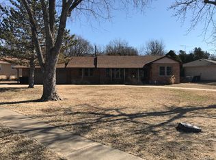 501 N Lincoln Ave, Ellsworth, KS 67439