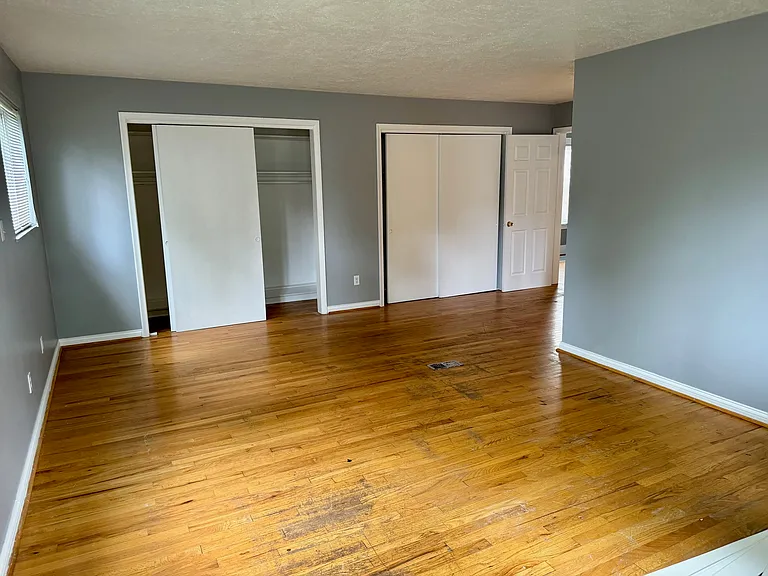 290 Voorheis St — Photo 20