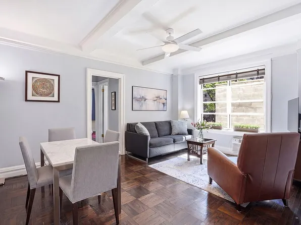 345 W 55th St APT 7C, New York, NY 10019