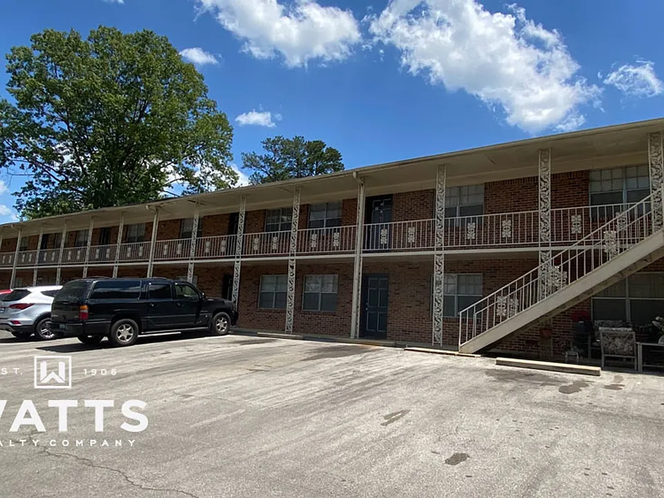 ROEBUCK VILLA APARTMENTS