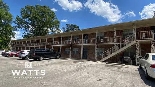 ROEBUCK VILLA APARTMENTS Photo 1