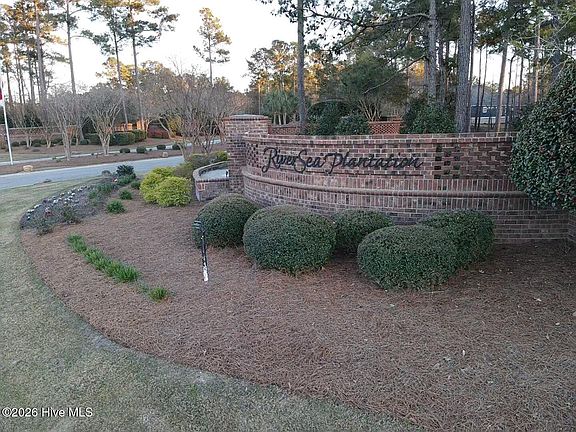 3rd image of 751 Cedarhurst Drive SE