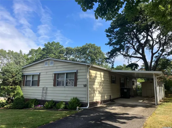 525/88 Riverleigh Avenue #88, Riverhead, NY 11901