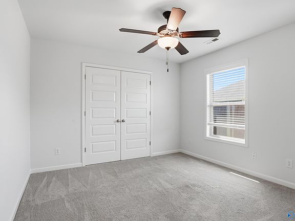 5th image of 103 Edgestone Dr