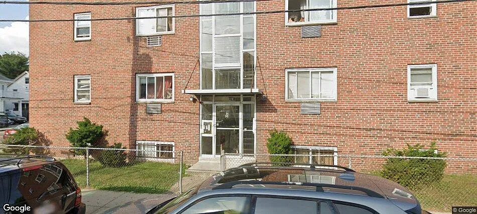 Monponset St