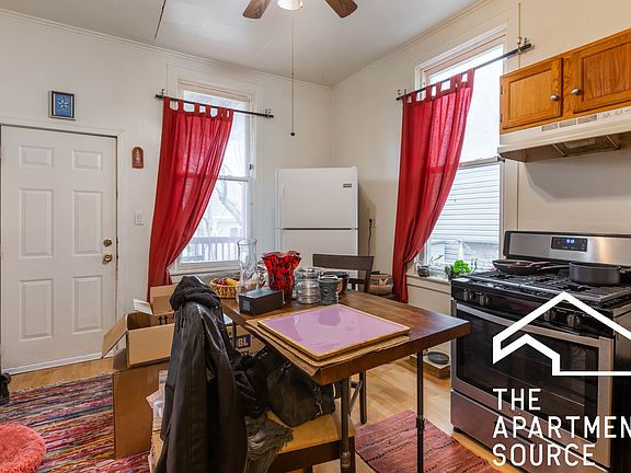 4th image of 3308 W Wabansia Ave #1