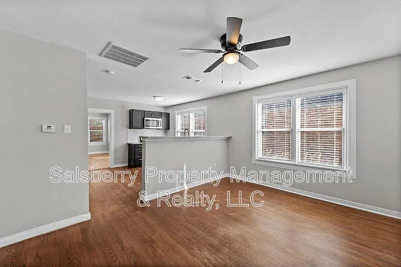 1 bed, 1.0 bath, 664 sqft, $1,649 — Photo 3